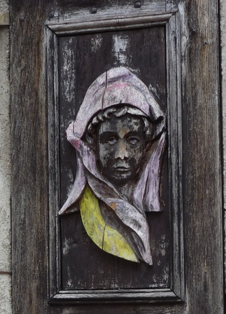 Porte et sculpture 2